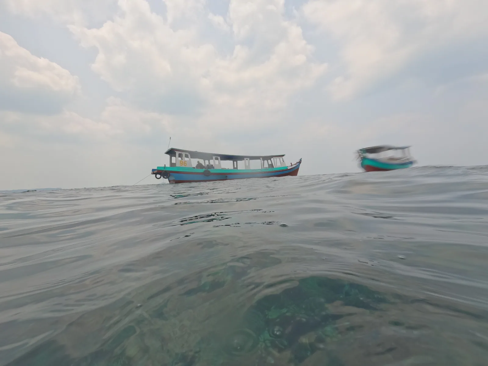 Warna-Warni Tradisi Perahu Kater & Napak Tilas Laskar Pelangi